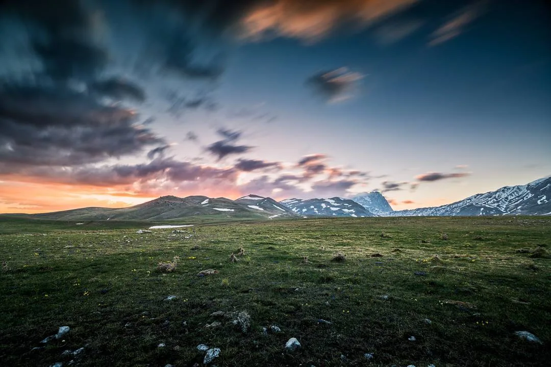 Sunset in Abruzzo #campoimperatore #nationalpark #nationalparklife #appenninopa