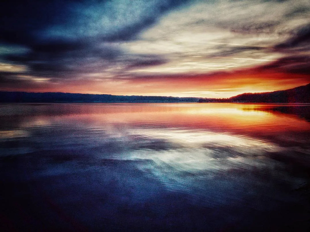 Sunrise #lakelife #colors_impact #igerslazio #ig_lazio #love #visitlazio #vsco