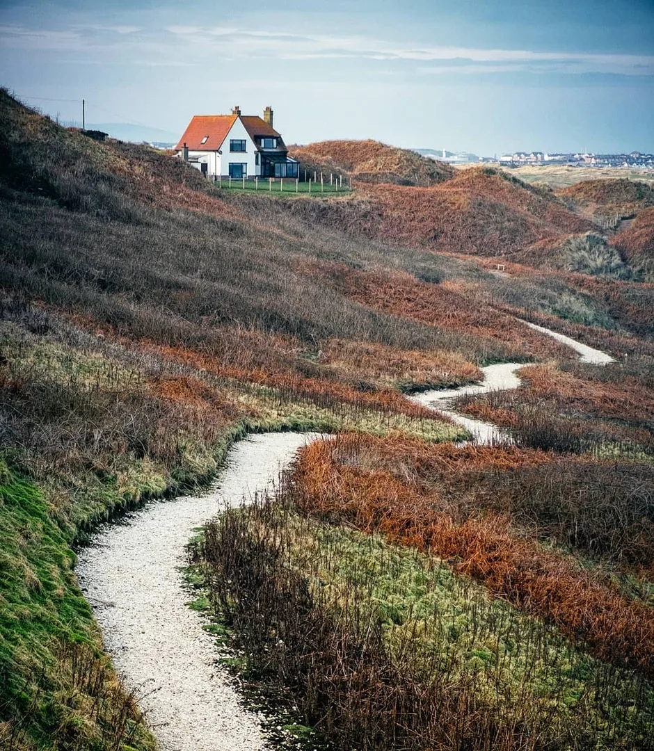 Follow The Path A beautiful cottage in Ireland. #ireland_insta #ireland🇮🇪 #fuj